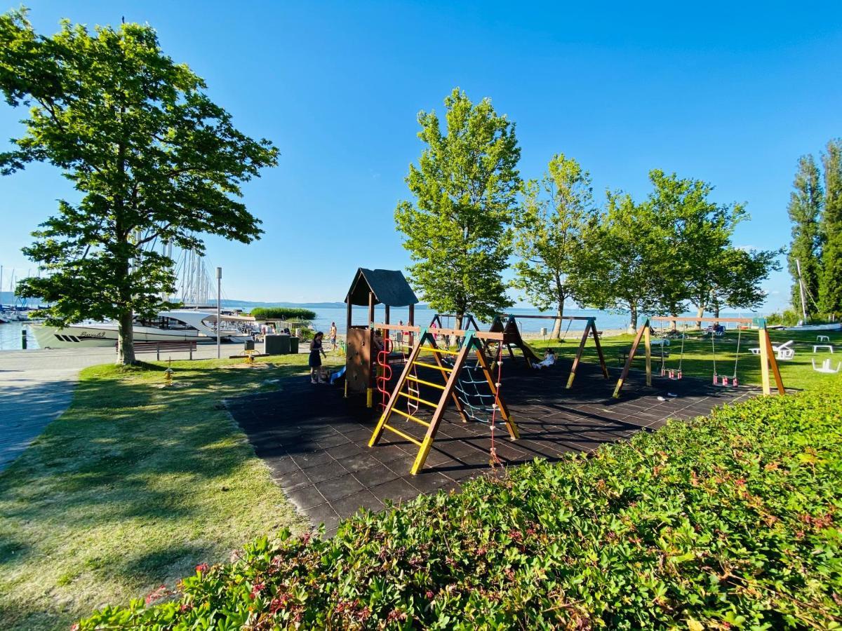 Butique Apartman Balatonlelle Luaran gambar