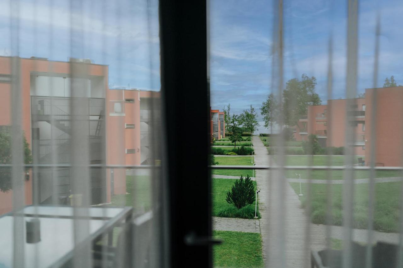 Butique Apartman Balatonlelle Luaran gambar