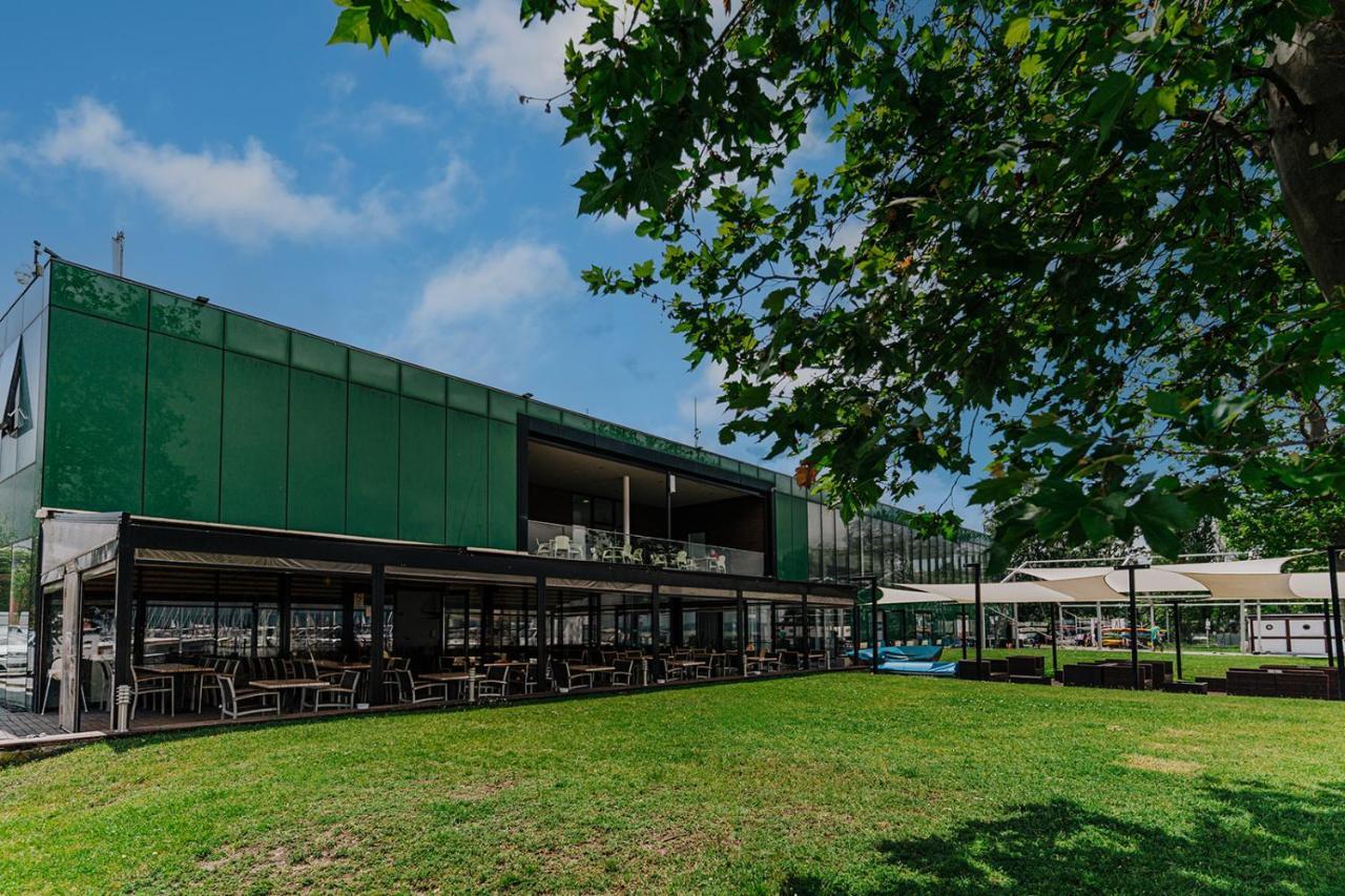 Butique Apartman Balatonlelle Luaran gambar