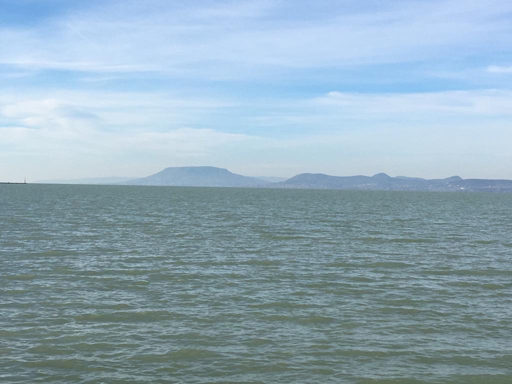 Butique Apartman Balatonlelle Luaran gambar