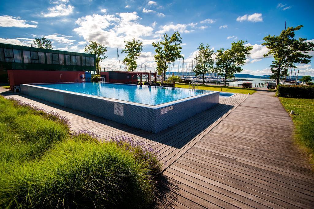 Butique Apartman Balatonlelle Luaran gambar