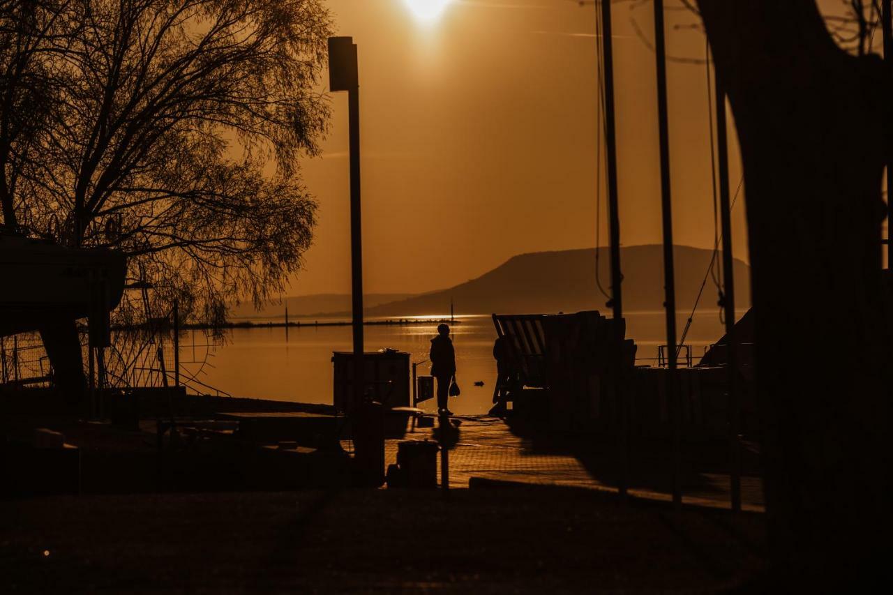 Butique Apartman Balatonlelle Luaran gambar
